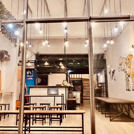 Liberta Hostel 曼谷 外观 照片