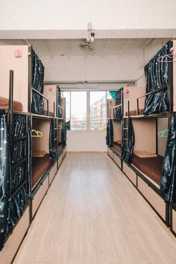 Liberta Hostel 曼谷 外观 照片