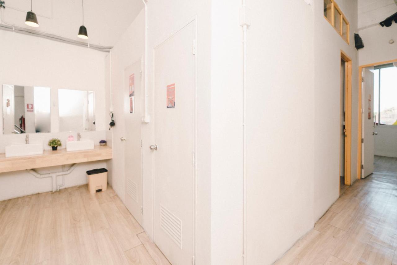 Liberta Hostel 曼谷 外观 照片